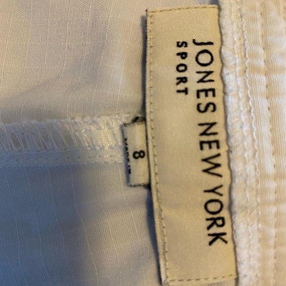 Jones New York Shorts size 8 - Picture 4 of 4